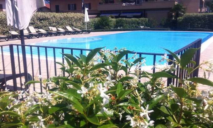 Domaso Villa | Elegant and luxury villa with garden, beach , wifi and pool use. Pets allowed
