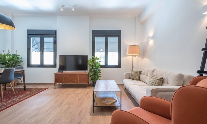 Ano Patisia Apartment | Elegant apartment in the heart of Exarchia