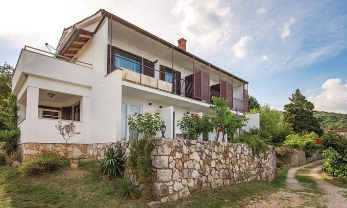 Brsec Apartment | Elegant Brsec Apartments with Sea View - Two Bedroom Apartment with Sea View