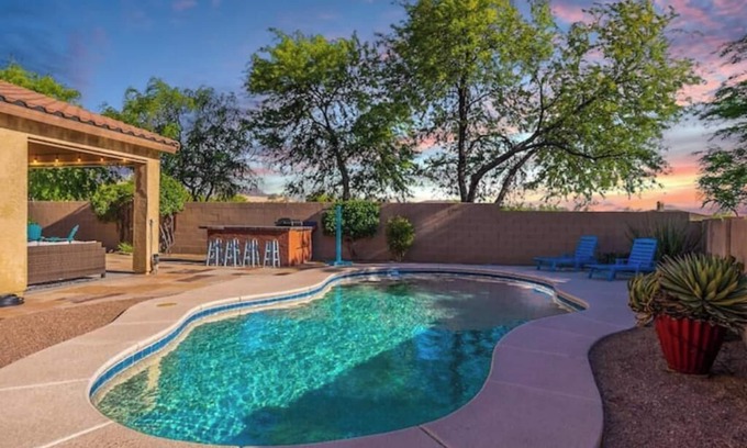Rancho Vistoso House | Elegant desert getaway. 4 bedroom 2.5 bath. Sleeps 8. Heated pool. Outdoor BBQ.