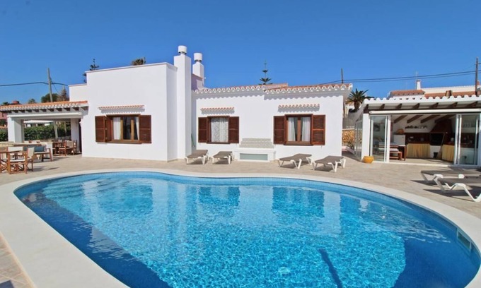 Punta Prima Villa | Elegant villa a stone's throw from the beach and with private pool