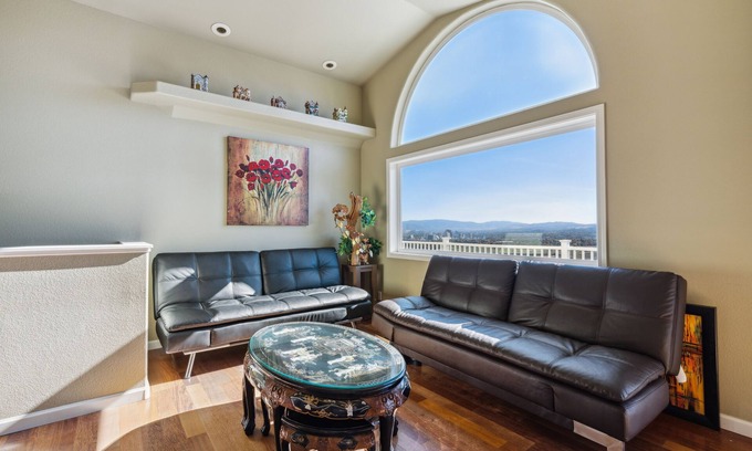 Northeast Reno House | Elegant Escape (4-Bedroom Home) - Handicap accessible by RedAwning