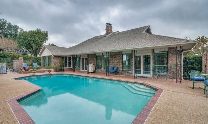 Heath House | Elegant Executive Home in Estate Community of Heath Tx.
