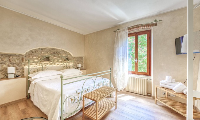 Campagnolo Bed & Breakfast | Elegant farmhouse nestled in the green moraine hills