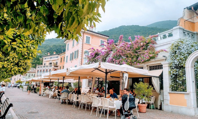 Gargnano Apartment | ELEGANT FLAT ON THE GARGNANO PORT