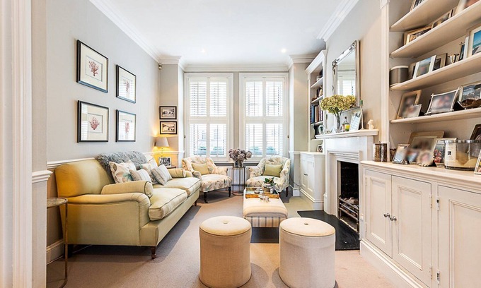 Sands End House | Elegant Fulham Retreat with Private Garden
