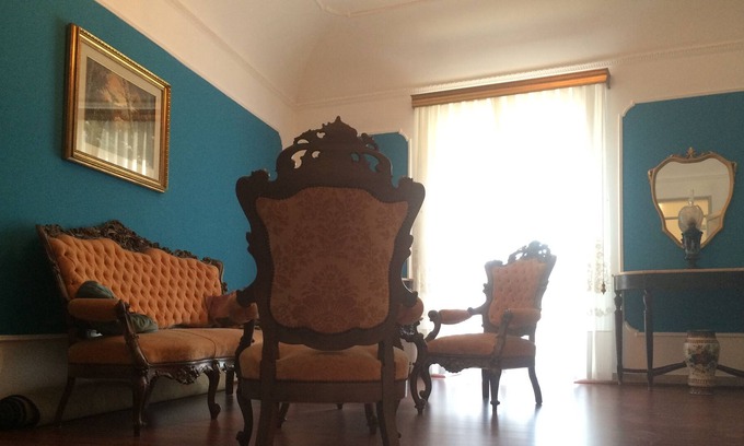 Pettineo House | Elegant holiday home