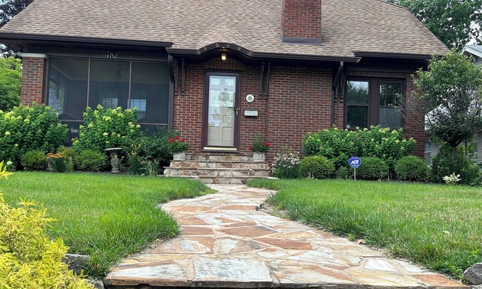 Meridian-Kessler House | Elegant home READY FOR GEN-Con. One BR. Private bathroom