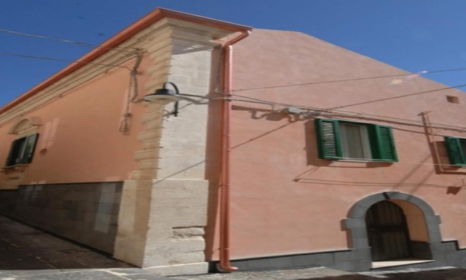 Monterosso Almo House | elegant house in the center of the village