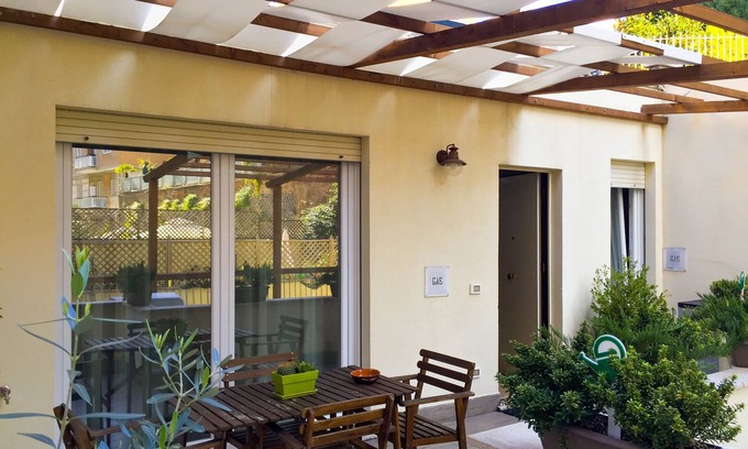 Appio Latino Apartment | Elegant house with veranda - in the center of Rome, a stone's throw from S. Giovanni