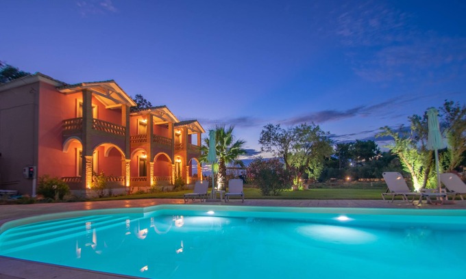 Kalamaki House | Elegant Maisonette EMERALD