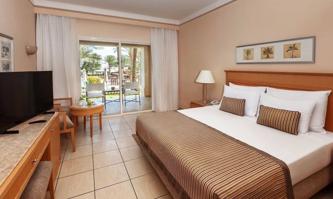 Makadi Bay House | Elegant Room w/Outdoor Pool, Close to Makadi Beach and Mini Egypt Park