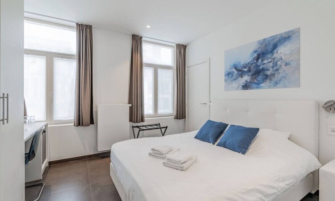 Kristus-Koning Apartment | Elegant room with private bathroom near city center