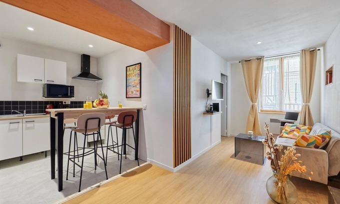 Pont-Audemer Apartment | Elegant T2 La Dolce, 20 minutes from Honfleur