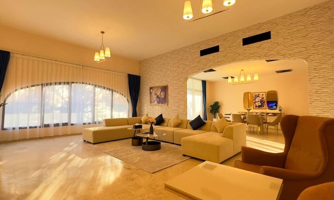 Al Danah Villa | Elegant Villa in Al Danah - Perfect for Relaxation