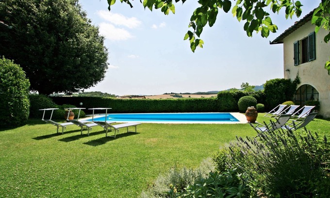 Montalcinello Villa | Elegant villa with private pool near San Galgano