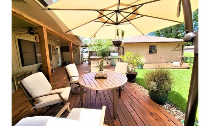 Clear Lake House | Elegent NASA Ranch 5 bedrooms Oasis
