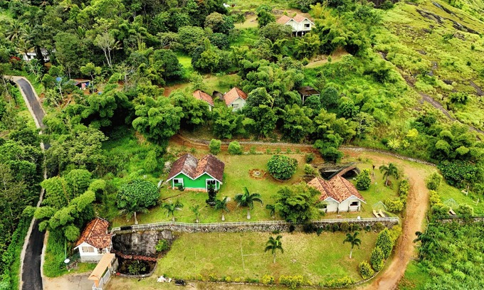 Santhanpara Cottage | Elenor Cottages Cheriyar