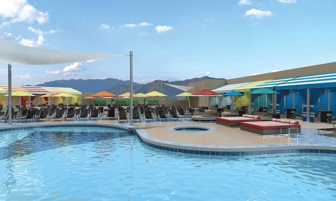 Gateway District Hotel | Elevate 2 Queens at The STRAT Hotel, Casino & Tower