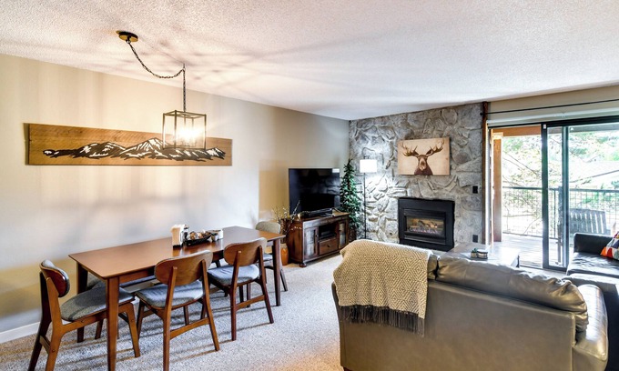 Fraser Condo | Elevated Fraser Condo w/Mountain View & Amenities