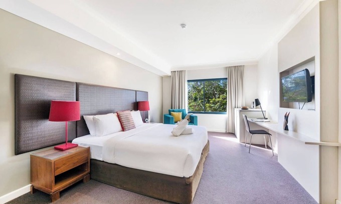 Darwin City Centre Apartment | Elevated Waterfront Living on the Esplanades Edge
