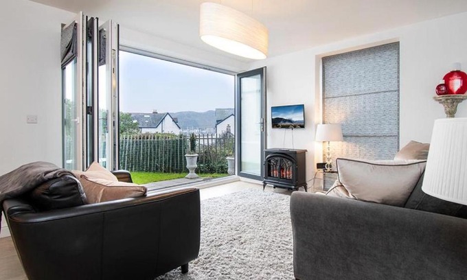 Deganwy House | Eleven