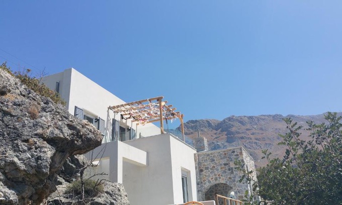 Agios Vasileios Villa | EliaPetra 4 Bedroom Villa with Hot Tub