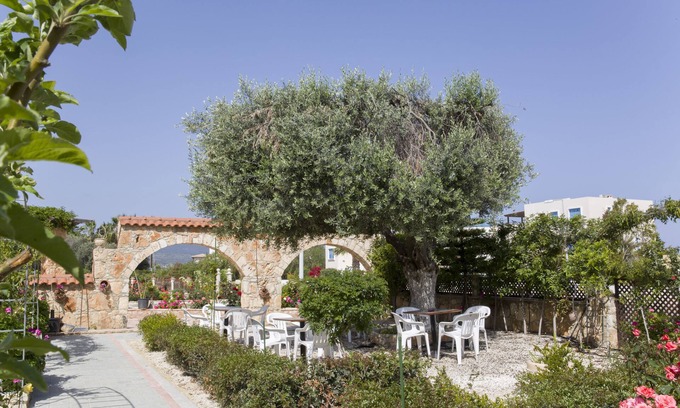 Latchi House | Eliofos Elegant Maisonettes
