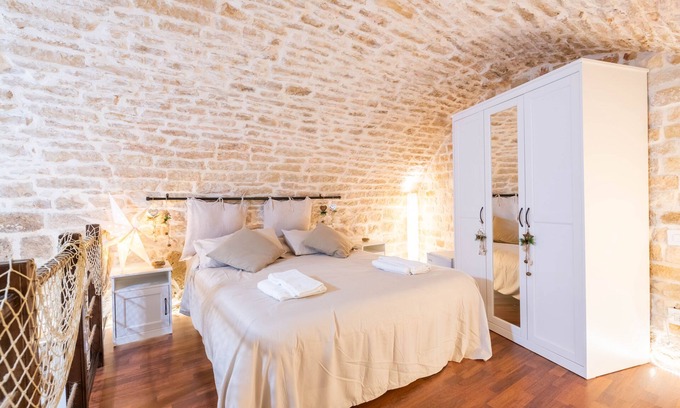 Giovinazzo House | Elisa - A 500 year old tower