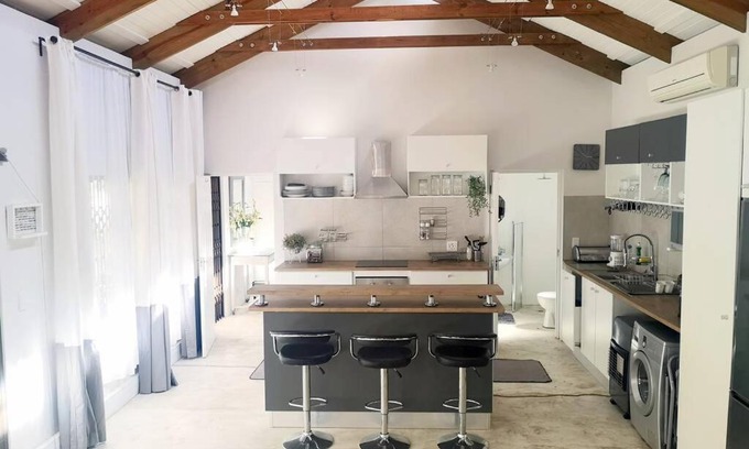 George Apartment | Elisha Studio