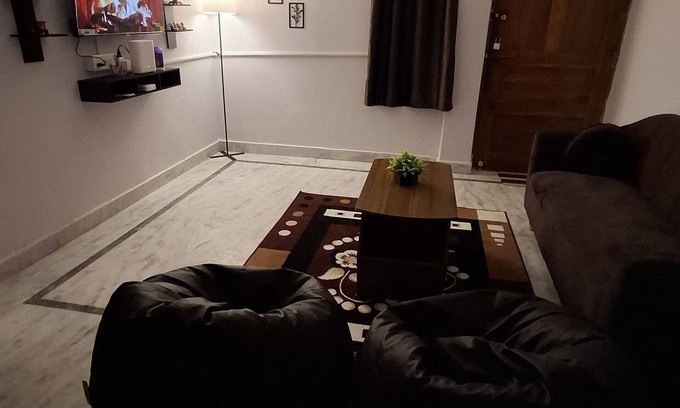 Hyderabad Apartment | Elite Nook. Premium 2BHK Stay With All Amenities in Heart of Secunderabad.