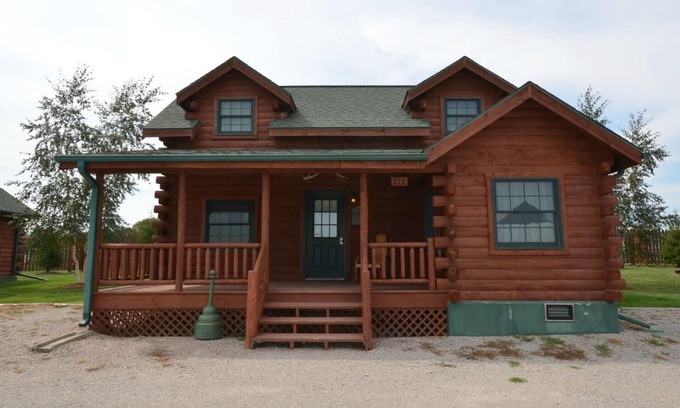 Moravia Cabin | Elk - Sleeps up to 6