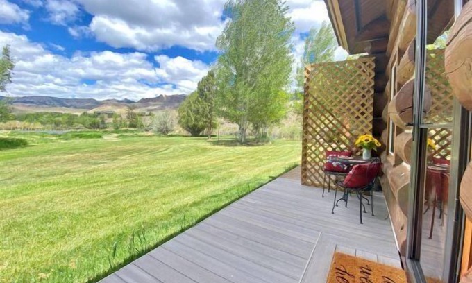 Wapiti Apartment | Elk Valley Ranch Retreat- Private apartment on the banks of the Shoshone River