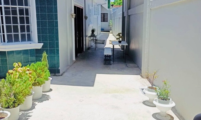 Urdaneta City House | Ella's Home Urdaneta City- 3 rooms, 2 bath, max 8 guests- Cold AC, Free Wi-Fi