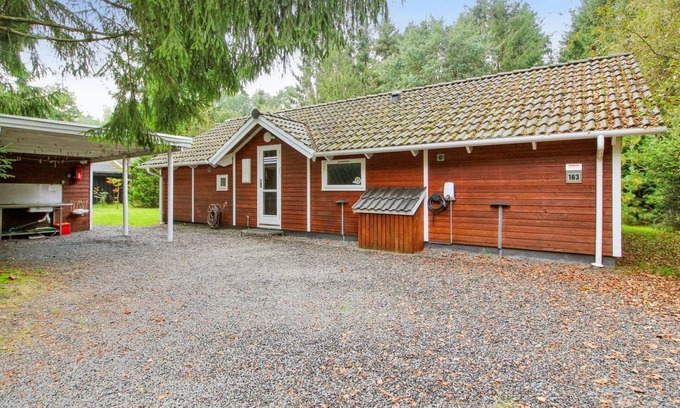 Skygge House | "Ellica" - 50km from the sea by Interhome