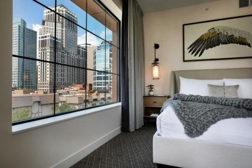Downtown Minneapolis Hotel | Elliot Park Hotel, Autograph Collection