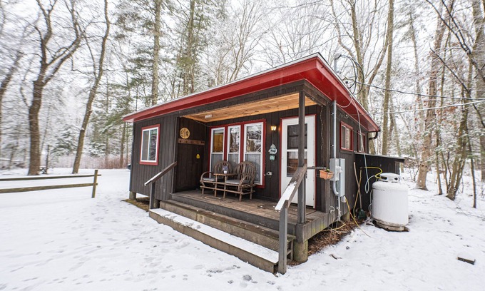 Voluntown Cabin | Ellis -Lakeside Cabin on Beach Pond with Wood Fired Finnish Sauna