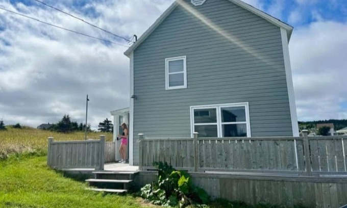 Elliston House | Elliston Oasis: Every View A Coastal Masterpiece