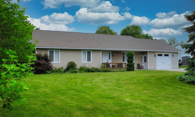 Bluewater Cottage | Elm Lodge- Plan Your Next Family Vacation Here!