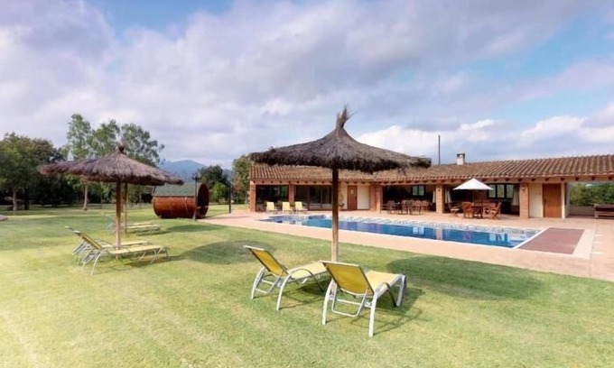 Santa Eulalia de Roncana Apartment | ELS CIRERERS - Can Burgues