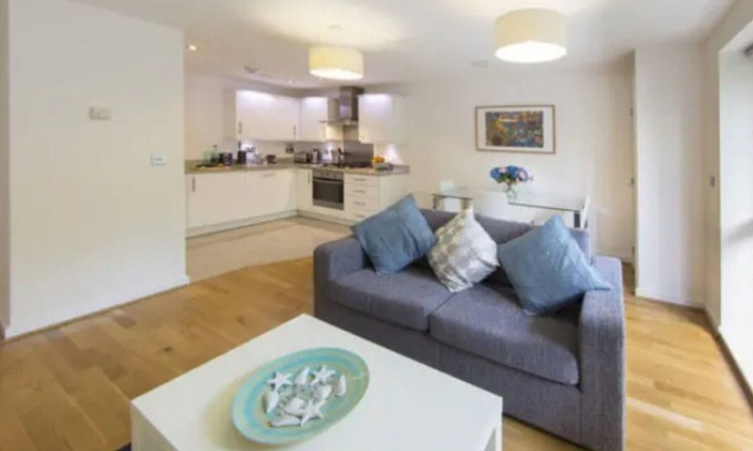 Borehamwood Apartment | Elstree - lovely 2 bedroom, 2 bathroom apartment