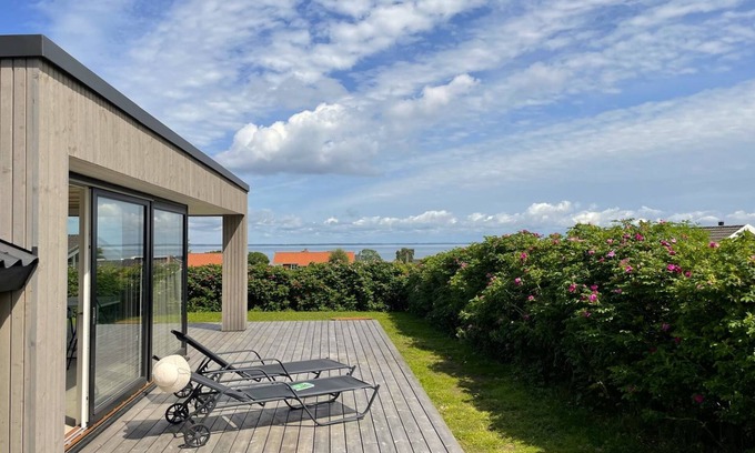 Grønninghoved Strand House | "Ely" - 300m from the sea by Interhome