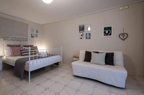 Avia Apartment | Elysian Studio