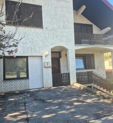 Orahovica Bed & Breakfast | Elza
