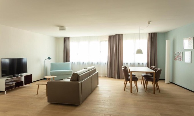 Center Apartment | EMA House Serviced Apartments Superior Downtown