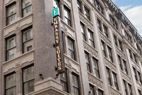Downtown Louisville Hotel | Embassy Suites Louisville Downtown