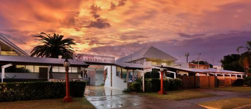 Emerald Hotel | Emerald Central Hotel Official