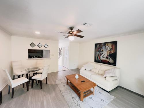 Southeast Pensacola Apartment | Emerald Coast Vacation Destination
