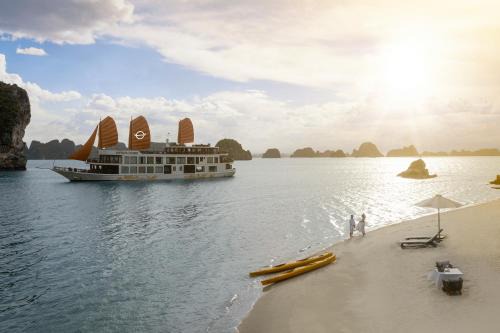 Ha Long Boat Rental | Emperor Cruises Legacy Ha Long