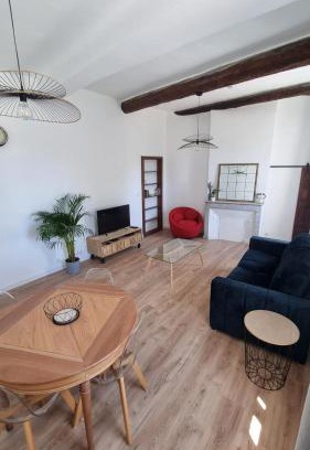 Pelissanne Apartment | En plein coeur de Pélissanne - 55 m2 rénovés - Avec Parking
